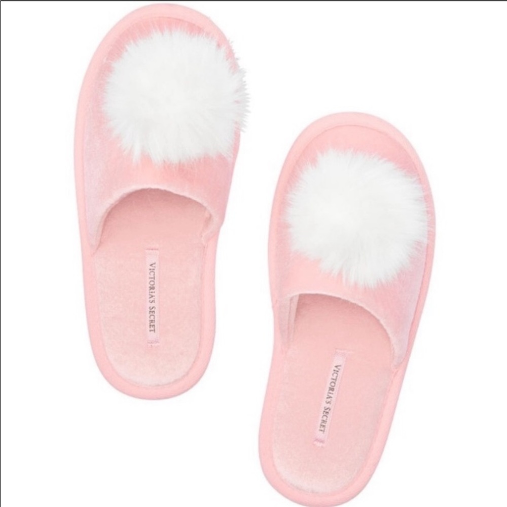Victoria Secret Pom Pom slippers NWT